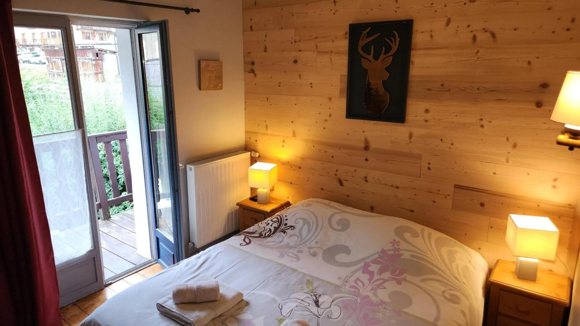 Pensión La Girandole Chambre D'Hotes Et Location D'Appartement Arvieux