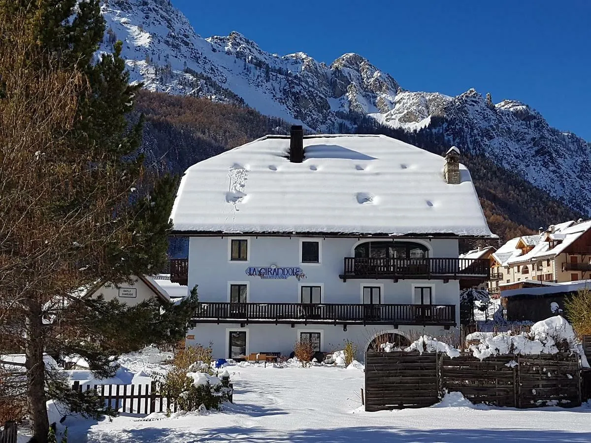 La Girandole Chambre D'Hotes Et Location D'Appartement Arvieux 0*,  Francia