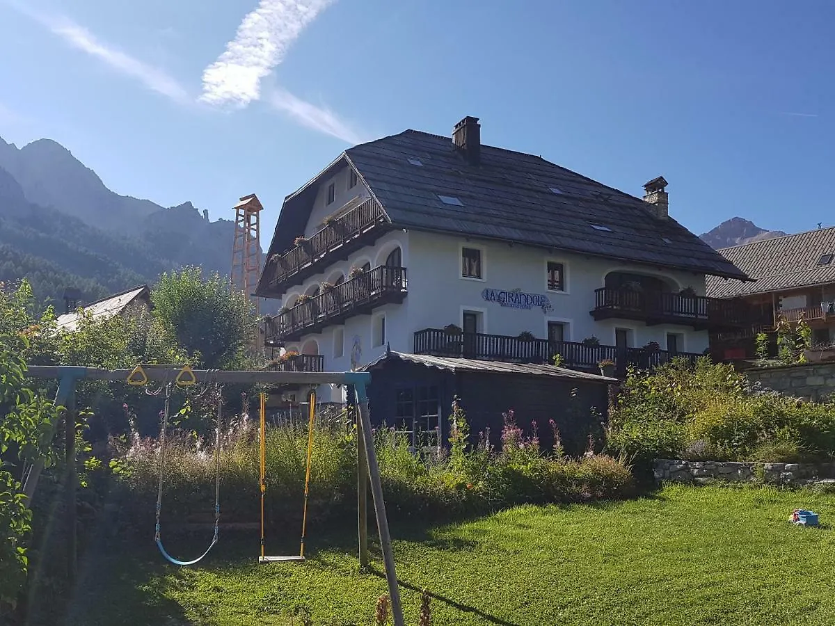 Pensión La Girandole Chambre D'Hotes Et Location D'Appartement Arvieux Francia