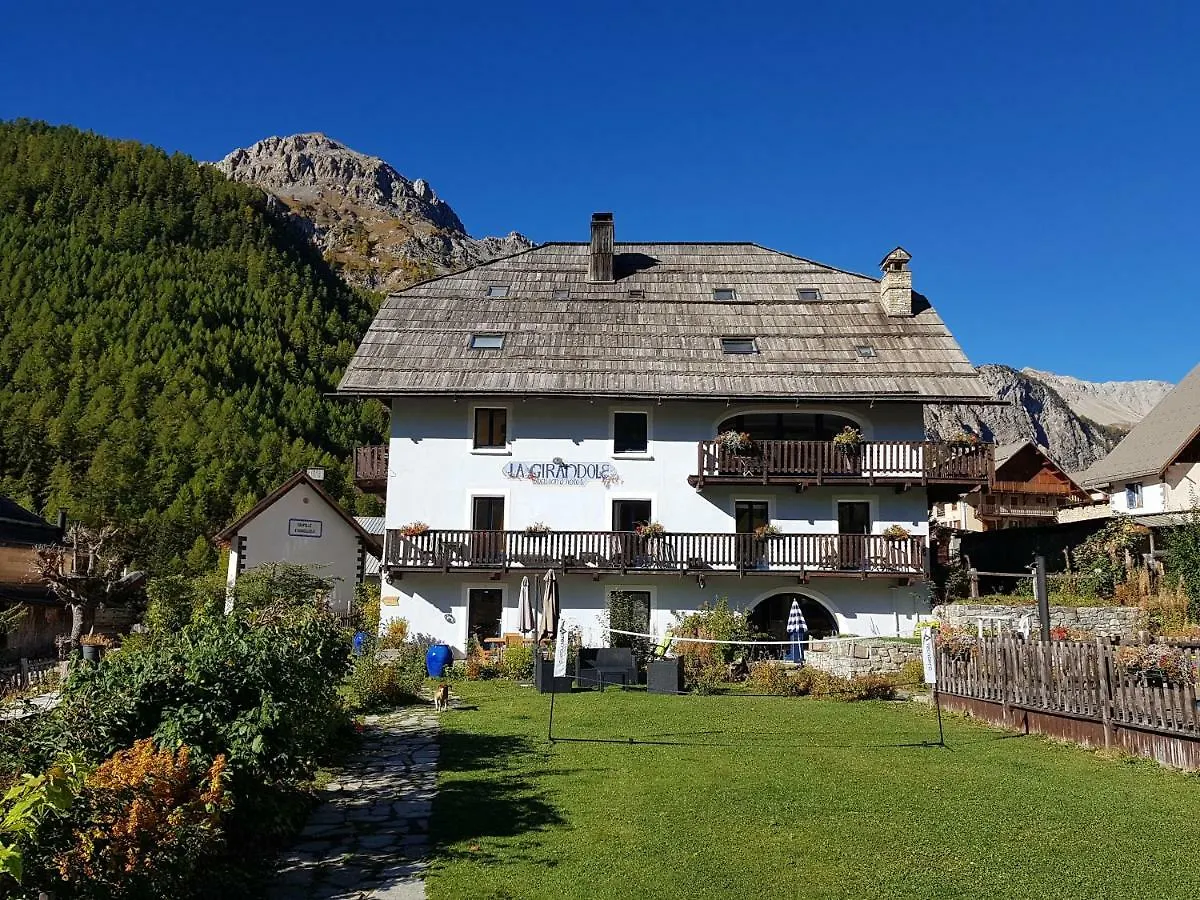 La Girandole Chambre D'Hotes Et Location D'Appartement Arvieux 0*,