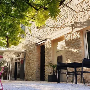  Bed and breakfast La Bastide Des Arts